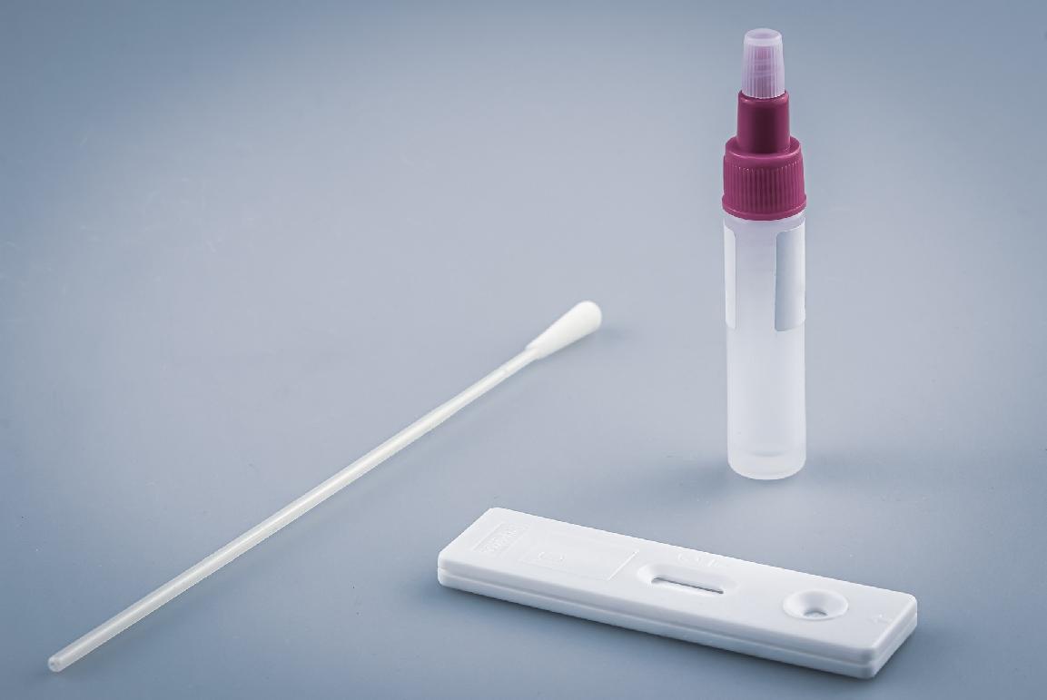 KOMBINOVANÝ SAMOTEST  COVID-19 / CHRÍPKA TYPU A + B / RS VÍRUS